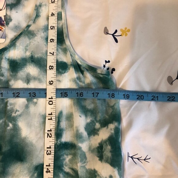 NWT LILY WHITE Top Women's Size Medium Green Tie Dye High Low Hem Sleeveless - Picture 4 of 10